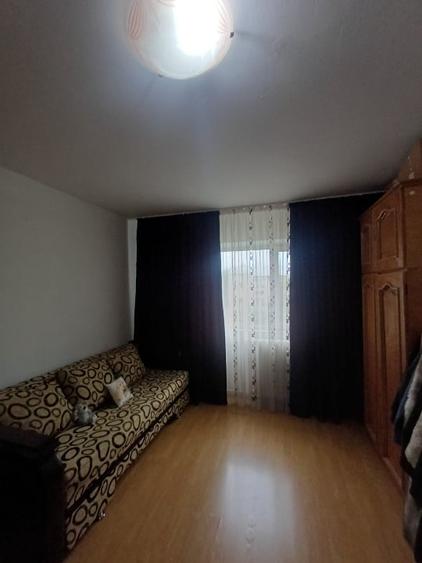 Apartament cu 2 camere decomandat în Nicolina
