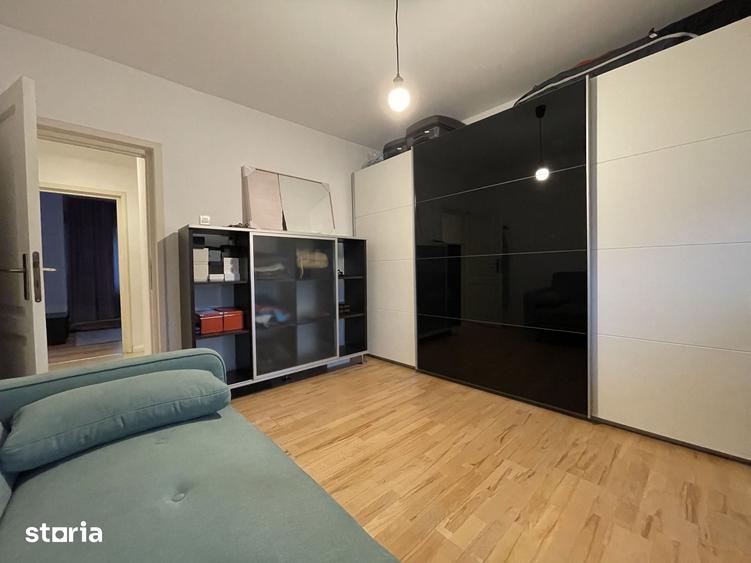 Apartament cu 3 camere în Decebal