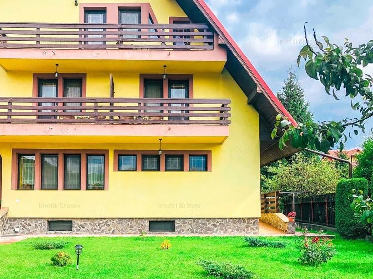 Casă cu 9 camere cu Teren 1500 Mp în Moieciu