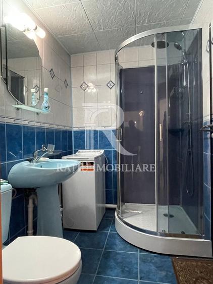 Apartament cu 3 camere decomandat, mobilat în Nufărul