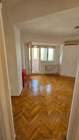 Apartament cu 4 camere decomandat în 13 Septembrie