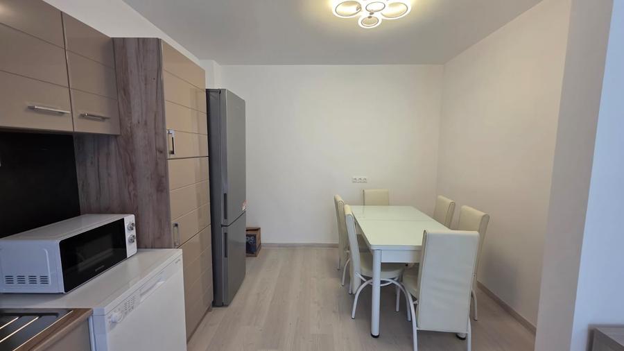 Apartament cu 2 camere decomandat în Avantgarden