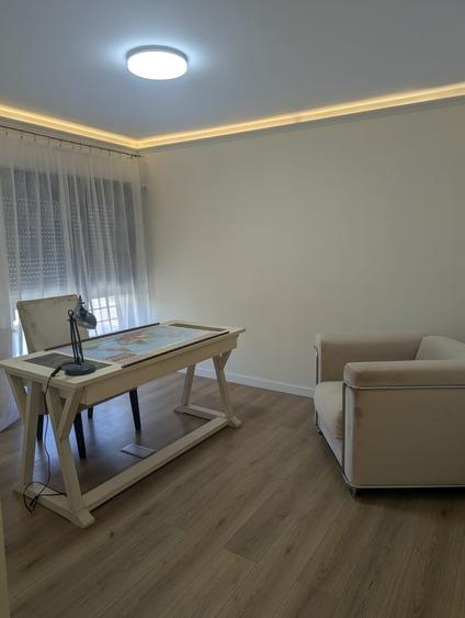 Casă cu 5 camere cu Canalizare în Străulești