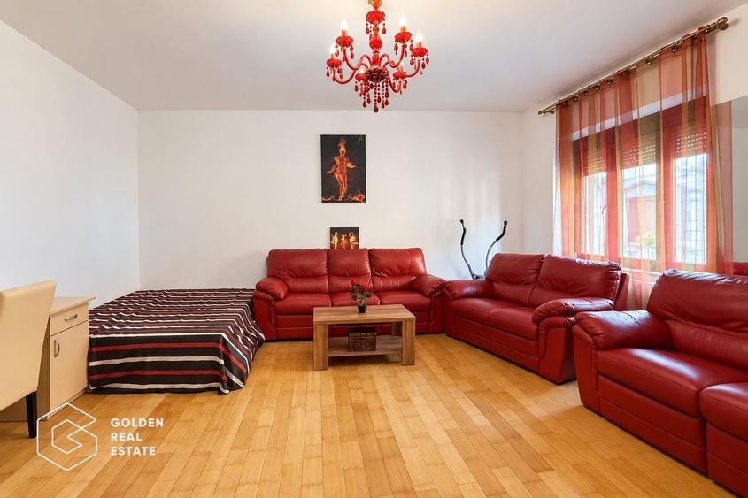 Casă individuală cu 6 camere cu Canalizare în Ultracentral