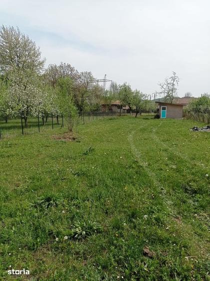 Teren de 718 mp, în Brebu