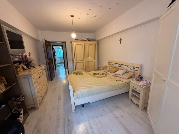 Apartament cu 4 camere decomandat în 9 Mai