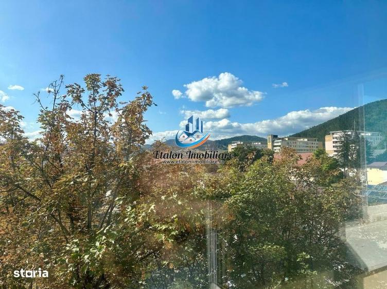 Inchiriez Apartament 2 camere semidecomandat, Str. Mihai Eminescu - 6