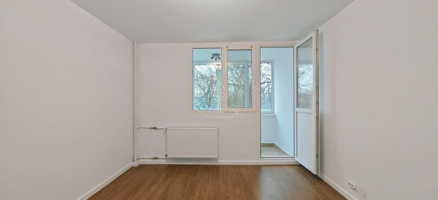 Apartament cu 3 camere decomandat în Virtuții