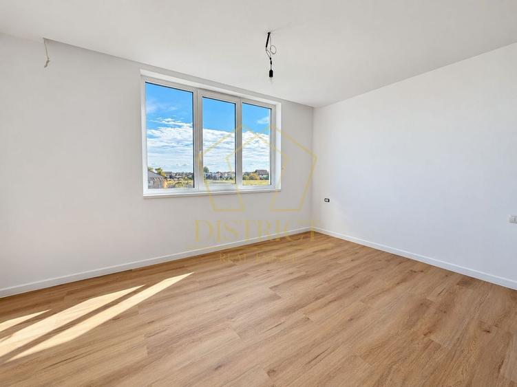 Duplex cu 3 camere cu Canalizare în Moșnița Nouă