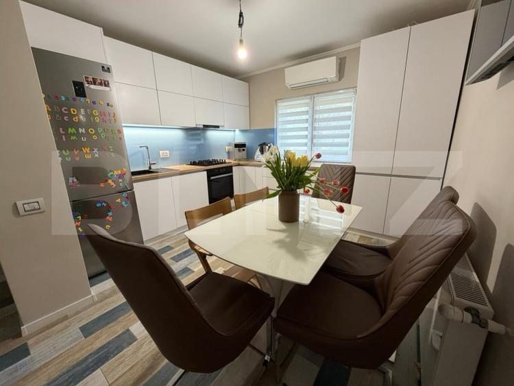 Apartament cu 3 camere decomandat, mobilat în Semicentral