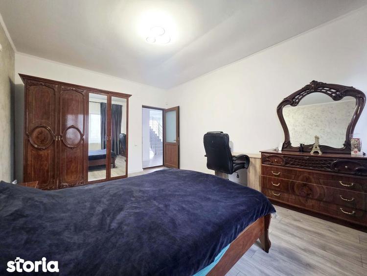 Casă cu 6 camere cu Teren 302 Mp în Valu lui Traian