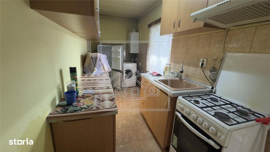 Casă cu 2 camere în Central