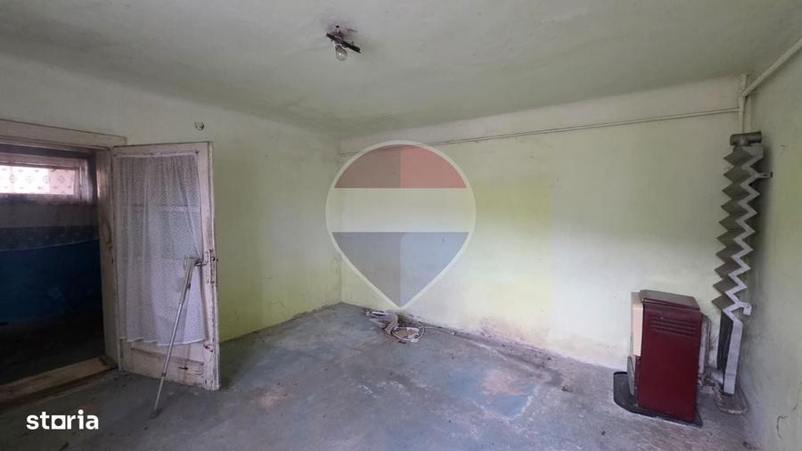 Casă cu 4 camere cu Teren 254 Mp în Central