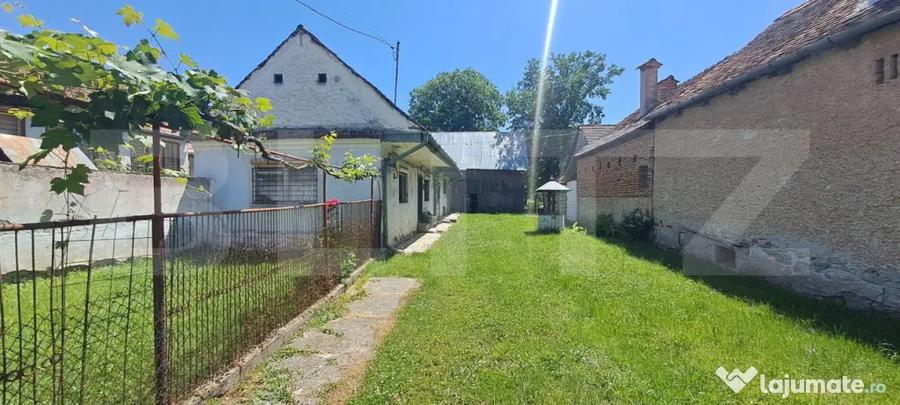 Casă cu 2 camere cu Teren 3000 Mp în Veneția de Sus