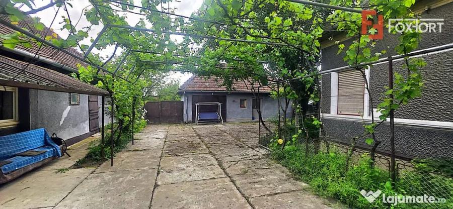 Casă cu 5 camere cu Teren 1439 Mp în Exterior Nord