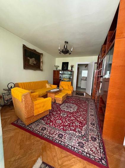 Apartament cu 2 camere decomandat în Cornișa