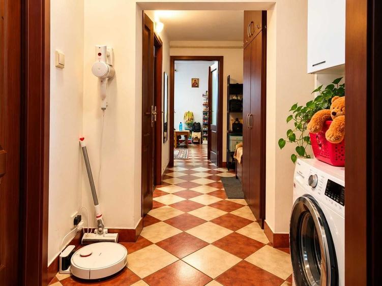 Apartament cu 2 camere decomandat în Ultracentral
