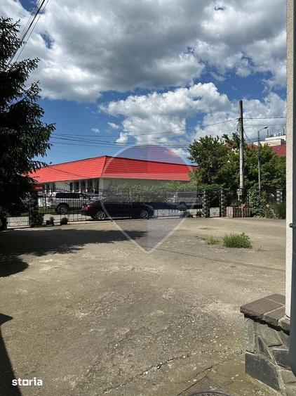 Spațiu comercial, de 1,100 mp, în Gării