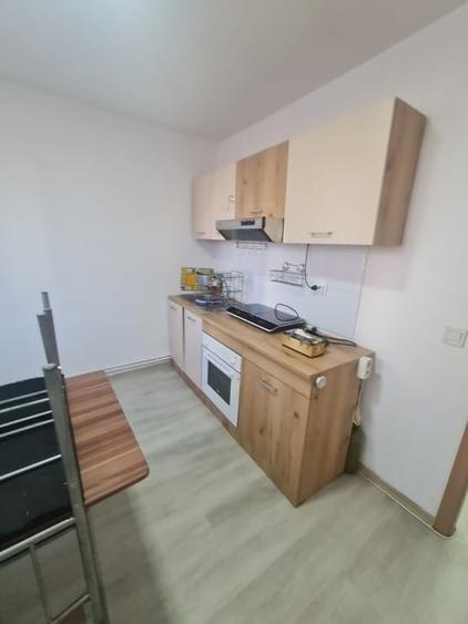 Garsonieră decomandată în Granit
