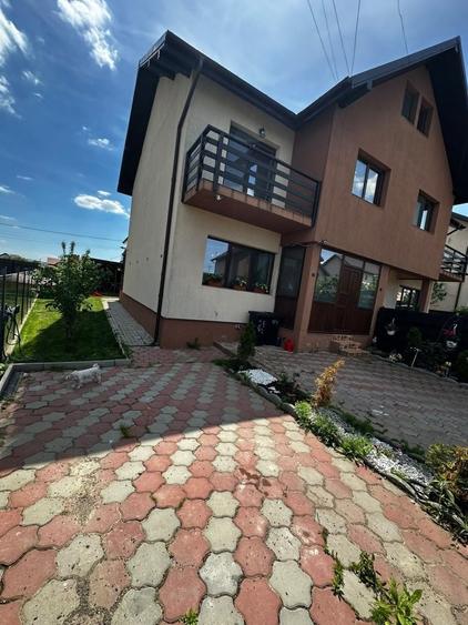 Casă cu 4 camere în Valea Lupului