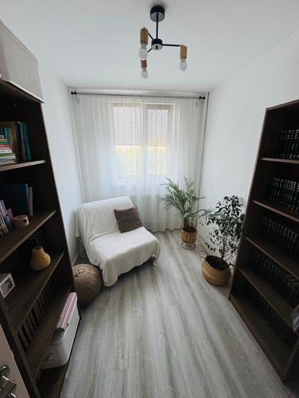 Apartament cu 3 camere semidecomandat în Drumul Taberei