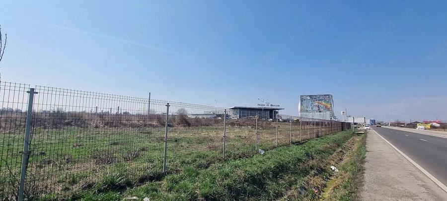 Teren de 30500 mp, în Bradu