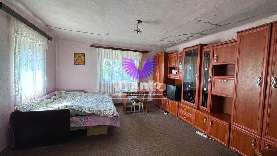 Casă individuală cu 3 camere cu Canalizare în Central