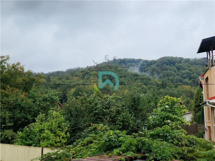 Casă individuală cu 4 camere cu Teren 240 Mp în Noua