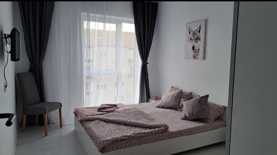 Inchiriez doua apartamente cu doua camere, in Prima Onestilor si Prima Green Nufarul !!! - 8