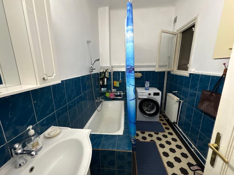 Apartament cu 4 camere în Gara de Nord