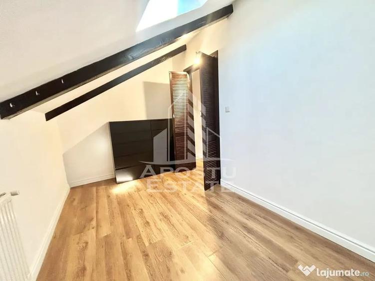 Casă cu 5 camere cu Teren 500 Mp în Sânmihaiu Român