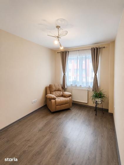 Apartament cu 3 camere în Tractorul