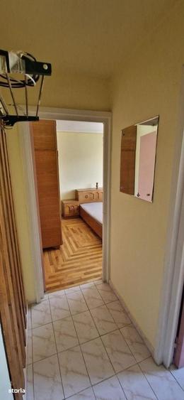 Apartament cu 2 camere decomandat în Telecabinei