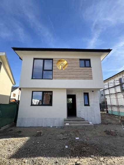 Casă individuală cu 4 camere cu Teren 242 Mp în Otopeni