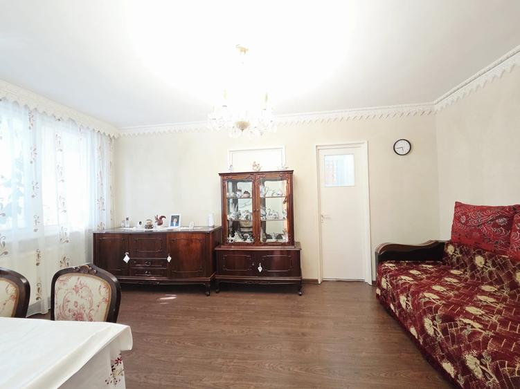 Apartament cu 3 camere semidecomandat în Țiglina 3
