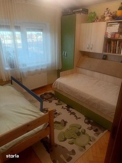 Apartament cu 4 camere decomandat în Central