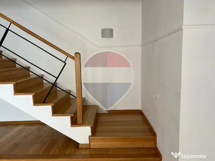 Apartament cu 3 camere semidecomandat în Nordului