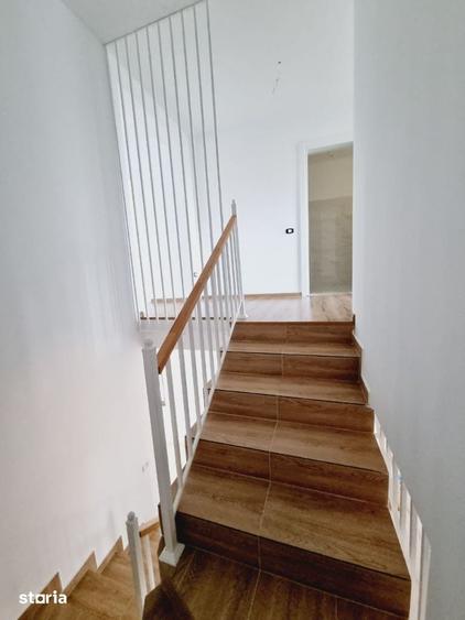 Casă cu 4 camere cu Teren 75 Mp în Domnești
