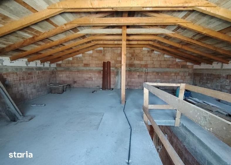 Casă cu 5 camere cu Teren 1843 Mp în Jucu