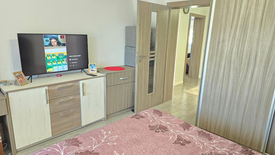 Vand apartament cu 3 camere decomandat Deva, GARAJ si BOXA sub bloc, I. Traian - 8