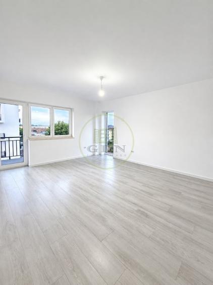 Apartament cu 3 camere decomandat, mobilat în Tractorul