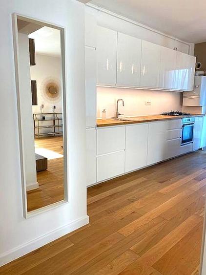 Apartament cu 3 camere decomandat, mobilat în Băneasa