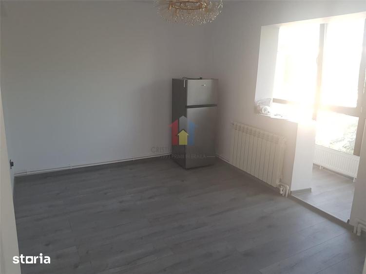 Apartament cu 3 camere decomandat în Calea Galați