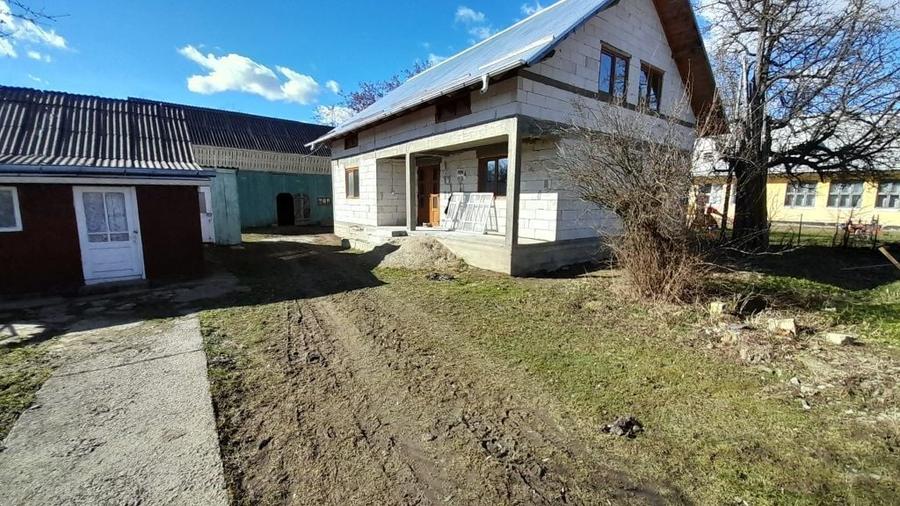 Casă cu 3 camere în Fălticeni