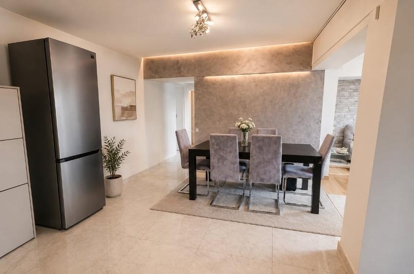 Apartament cu 3 camere decomandat în Decebal