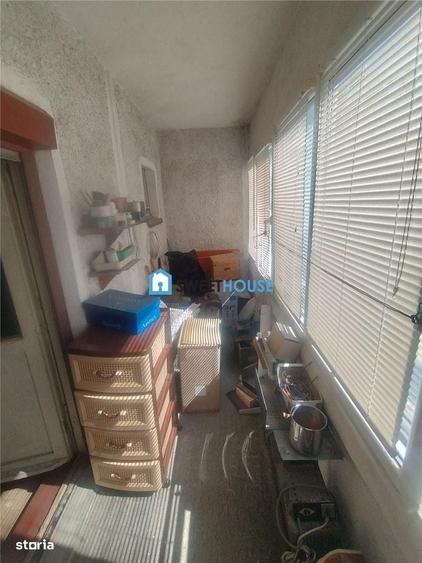 Apartament cu 3 camere decomandat în Central
