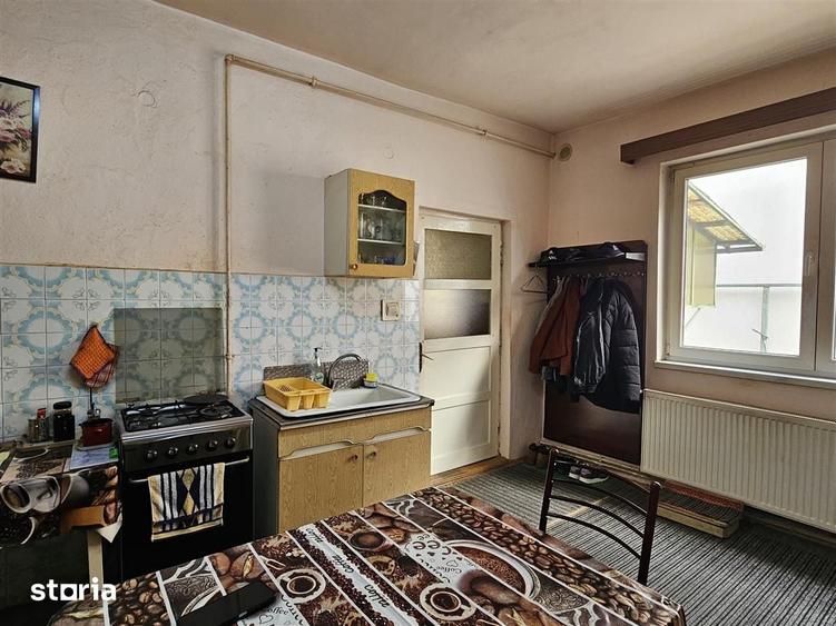 Casă cu 4 camere cu Teren 310 Mp în Lupeni