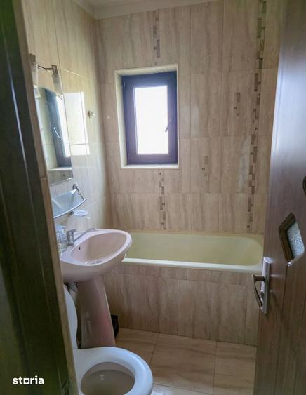 Apartament cu 2 camere decomandat în Calea București