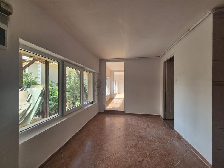 Central, apartament la casa, pretabil si pentru studenti - 3