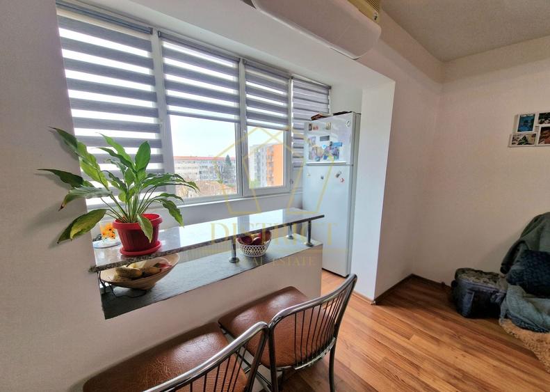 Apartament cu 3 camere semidecomandat, mobilat în Șagului